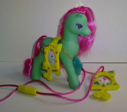 Size: 1023x904 | Tagged: safe, imported from derpibooru, ivy, light heart, merry moments, comb, g2, jump rope, picture, toy