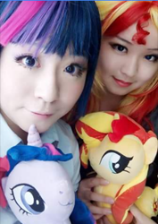 Size: 480x679 | Tagged: source needed, safe, artist:onlyfactory, imported from derpibooru, sunset shimmer, twilight sparkle, human, pony, bootleg, clothes, cosplay, costume, irl, irl human, photo, plushie, taiwan, taiwan ponycon