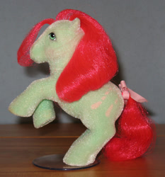 Size: 560x600 | Tagged: safe, imported from derpibooru, photographer:breyer600, pony, bow, g1, irl, photo, skippity doo, so soft ponies, solo, tail bow, toy