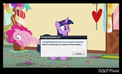 Size: 1288x782 | Tagged: safe, edit, edited screencap, editor:teren rogriss, imported from derpibooru, screencap, pinkie pie, twilight sparkle, alicorn, earth pony, pony, the one where pinkie pie knows, cyrillic, female, mare, pinkieball, russian, sugarcube corner, twilight sparkle (alicorn), x.exe stopped working