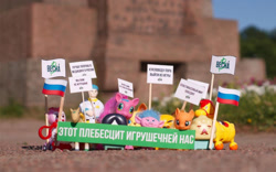 Size: 1360x850 | Tagged: safe, imported from derpibooru, applejack, pinkie pie, bootleg, concerned pony, cyrillic, irl, photo, protest, russia, russian, russian flag, toy