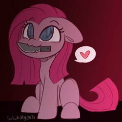 Size: 3000x3000 | Tagged: safe, artist:sakukitty, imported from derpibooru, pinkie pie, earth pony, pony, fanfic:cupcakes, :3, adoracreepy, creepy, cute, cuteamena, empty eyes, floppy ears, gradient background, heart, high res, knife, looking up, mouth hold, no catchlights, no pupils, pictogram, pinkamena diane pie, sitting, smiling, solo, speech bubble, spoken heart