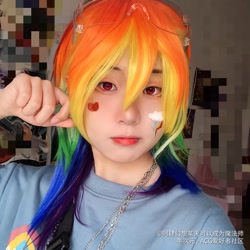 Size: 650x650 | Tagged: safe, artist:阿肆幻想某天可以成为魔法师, imported from derpibooru, rainbow dash, human, chinese, clothes, cosplay, costume, female, goggles, implied appledash, implied lesbian, implied shipping, irl, irl human, photo, safety goggles