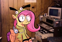 Size: 600x411 | Tagged: safe, artist:eveeyuwu, imported from derpibooru, fluttershy, pegasus, pony, antonymph, computer, fluttgirshy, gir, headphones, solo, vylet pony