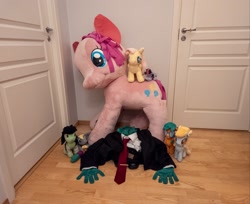 Size: 2622x2142 | Tagged: safe, imported from derpibooru, derpy hooves, fluttershy, pinkie pie, twilight sparkle, oc, oc:anon, oc:fair flyer, oc:filly anon, oc:morning mimosa, alicorn, earth pony, pegasus, pony, closed door, clothes, door, earth pony oc, female, filly, fluttershy plushie, gloves, green gloves, implied human, indoors, irl, mare, mare fair, mare fair 2024, necktie, on floor, pegasus oc, photo, pinkie pie plushie, plush muffin, plushie, suit, twilight sparkle (alicorn), twilight sparkle plushie, wings